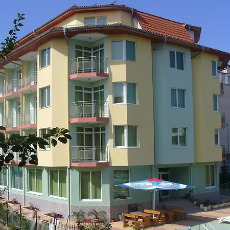 Hotell Family Hotel Cristal 3*