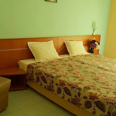 Family Hotel Cristal Hotell Ravda