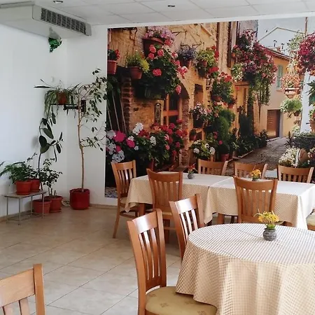 Hotell Family Hotel Cristal